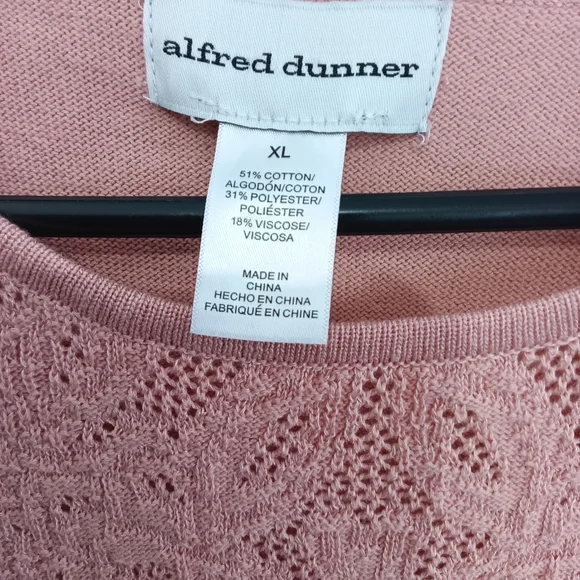Alfred Dunner Dusty Rose Short-Sleeve Knit Top with Lace Yoke. NWOT - Picture 2 of 3